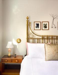 Billede fra billedgalleriet på Designer Farmhouse -Hot Tub -Sunset Porch -Firepit i Roxbury