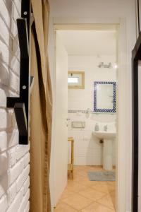 Koupelna v ubytování Casa Lunaria + 37 fotografií