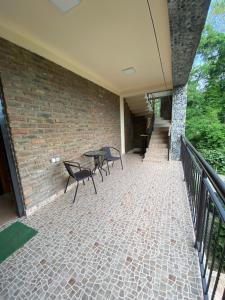 Balcó o terrassa a Guest House Shekvetili