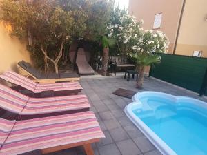 Bazén v ubytování Apartment Olive Garden with Private Pool nebo v jeho okolí