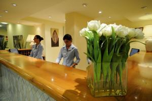 Vestibils vai reģistratūra naktsmītnē Pugnochiuso Resort Hotel del Faro