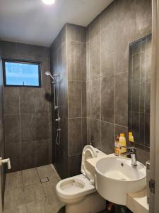Ένα μπάνιο στο Sunflower/4r3b/klcc/1550sf/bacony/newcondo/bathtub
