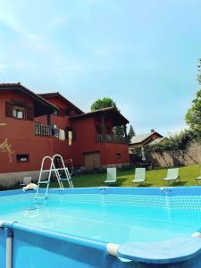 The swimming pool at or close to Apartaments Cel i Fusta