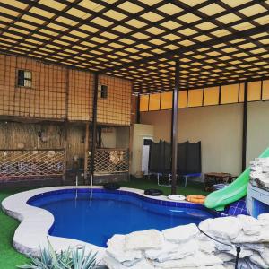Bazén v ubytování chalet IN nebo v jeho okolí