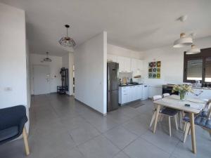 New Luxury 2BR+Balcony+Parking