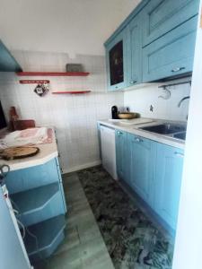 A kitchen or kitchenette at Sogno sul mare