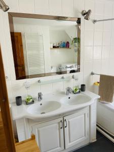 Kúpeľňa v ubytovaní Klebi’s apartmanház