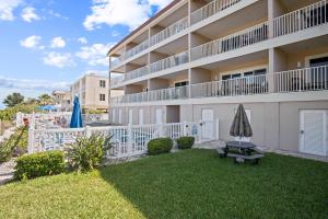 Балкон або тераса в Oceanside 302