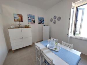 A kitchen or kitchenette at Il veliero