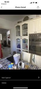 une photo d'une cuisine avec un comptoir dans l'établissement My apartment to rent one room, à Sliema