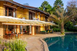 The swimming pool at or close to Bougainvillea Retreat