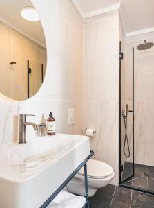 Vannituba majutusasutuses Villa Albi - Machne Yehuda Hotel