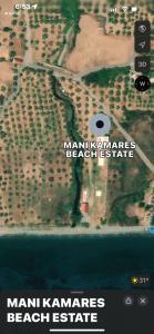 mapa plaży ze słowami mannan kammennes w obiekcie MANI Kamares Beach House w mieście Gythio