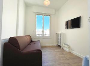 Cosy studio ensoleille - centre-ville - TRAM/AC