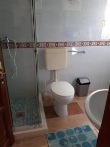 Vannituba majutusasutuses Villa Mateja