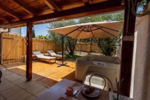 Patio nebo venkovní prostory v ubytování Apartman Điran