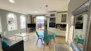 A kitchen or kitchenette at Selena Luxury Monte Carrera