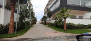 Gallery image of Appartement familial avec piscine à 900m de la mer Résidence calme in Bouznika +15 photos