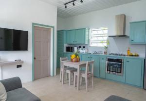 Una cocina o zona de cocina en SOHI Villa