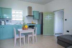 Una cocina o zona de cocina en SOHI Villa