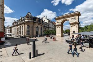 Hostia v ubytovaní Le Rousseau - Appartement & Suite en Hypercentre