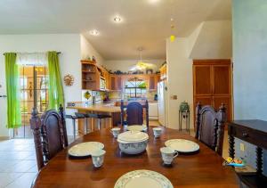 Η κουζίνα ή μικρή κουζίνα στο Mountain side Delight - Palapas house San Felipe Vacation Rental