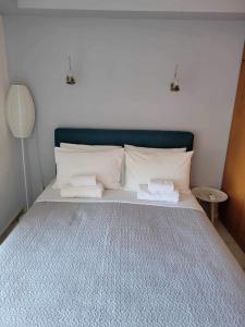 Posteľ alebo postele v izbe v ubytovaní 180 Degree Sea View Apartment