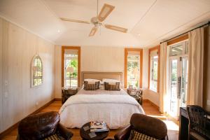 Pihopa Retreat客房内的一张或多张床位