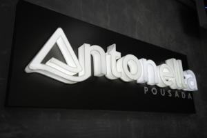 Pousada Antonella的证书、奖牌、标识或其他文件