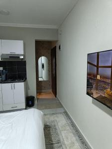 Kuchyň nebo kuchyňský kout v ubytování Metro Manor Near JKIA