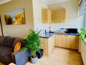 Kuchyňa alebo kuchynka v ubytovaní Hotel CONRAD Comfort