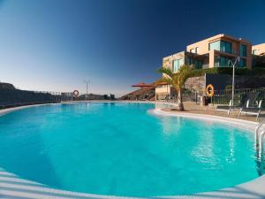 Basen w obiekcie Salobre Villas Deluxe lub w pobliżu
