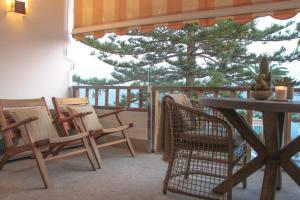 Balkón alebo terasa v ubytovaní Agustino Beach Suites San Agustin