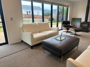 Posezení v ubytování Naseby Modern Home