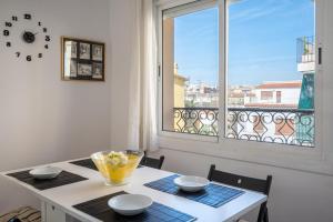 En balkon eller terrasse på AT101 Primera línea, vista playa, airco