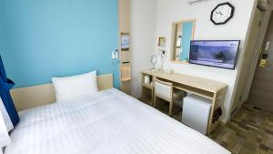Toyoko Inn Tokyo Keio-sen Higashi-fuchu-eki Kita-guchi 객실 침대