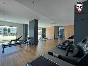 Fitness centrum a/nebo fitness zařízení v ubytování Staycation Homestay 23 Royal Richmond Near Airport