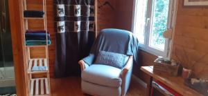 Posezení v ubytování Chambre La Caunette