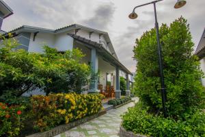 Zahrada ubytování Tây Tiến Bungalow