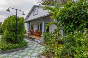 Zahrada ubytování Tây Tiến Bungalow