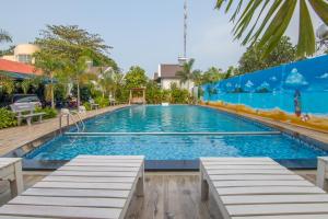 Bazén v ubytování Tây Tiến Bungalow nebo v jeho okolí