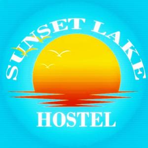 Certifikát, hodnocení, plakát nebo jiný dokument vystavený v ubytování Sunset Lake hostel