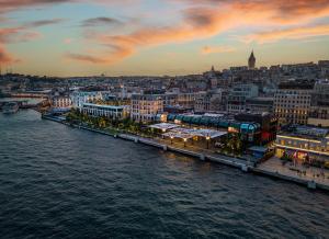 Uma visão geral de Istambul ou uma vista da cidade tirada do hotel mais 37 fotos
