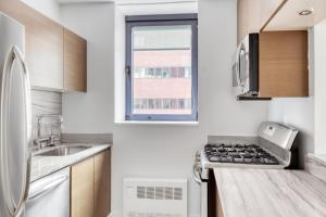 Gallery image of Midtown 1BR w DM Elevator Gym nr Times Sq NYC-798 in New York
