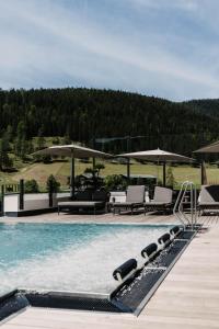 Bazén v ubytování Hotel Neubergerhof nebo v jeho okolí