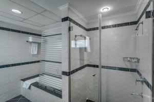 Icon Delux Hotel Apartments Al Barsha - Formerly Abidos的一间浴室