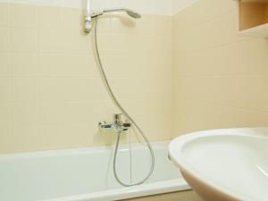 Ένα μπάνιο στο Apartment Christiania 2 O1 by Interhome