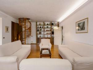 A seating area at Holiday Home Sammartano by Interhome Még 37 kép