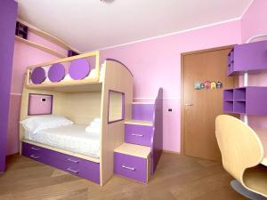 Bunk bed o mga bunk bed sa kuwarto sa Accomodo RHP18 Pentavano Fiera