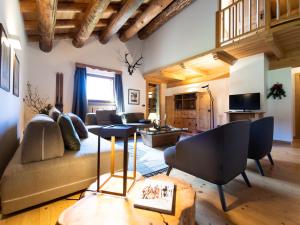 Et tv og/eller underholdning på Apartment Chalet Baita Tabià Dolomites by Interhome + 33 billeder